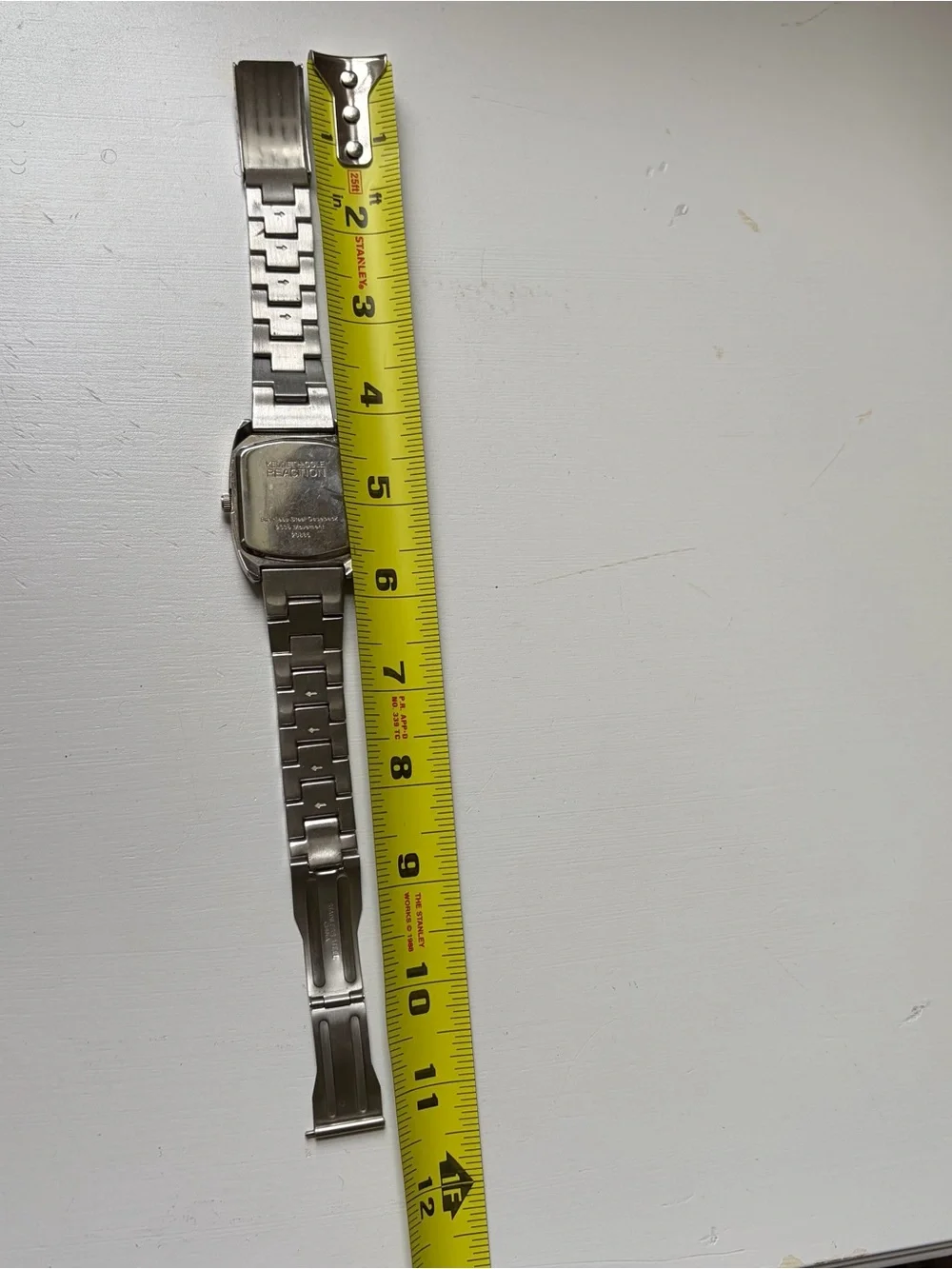 Kenneth Cole Reaction Men's Black / Silver Stainless Steel #20885 Watch *Working